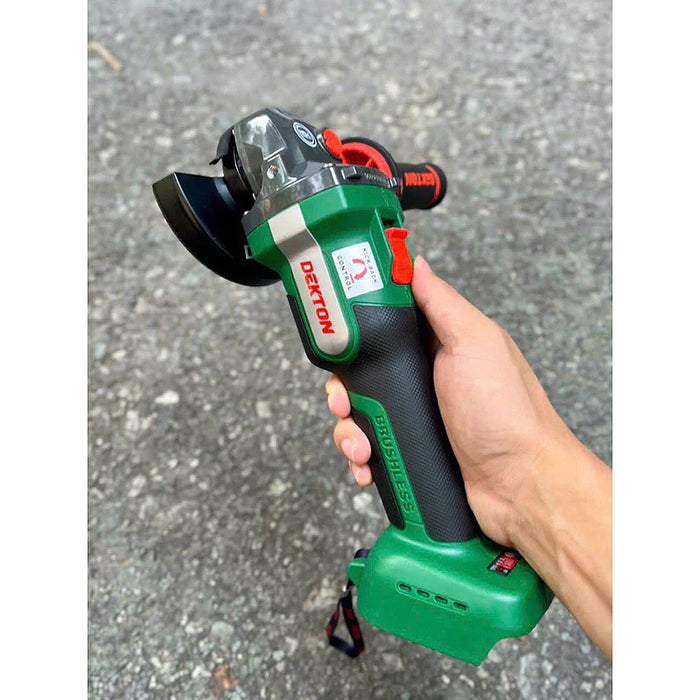 Máy mài góc Dekton M21-AG9600PRO dùng pin 21V, đường kính lưỡi 100mm