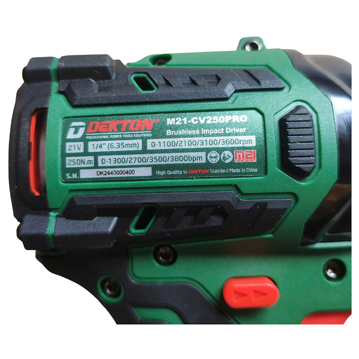 Máy vặn vít Dekton M21-CV250PRO dùng pin 21V, lực siết 250Nm