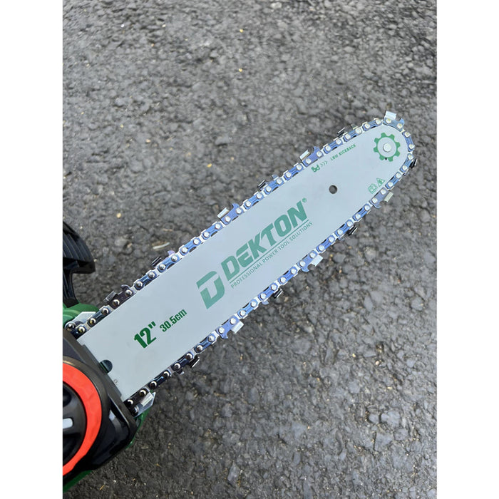 Máy cưa xích Dekton M21-CX12BL dùng pin 21V, chiều dài lam 12 inch (300mm)