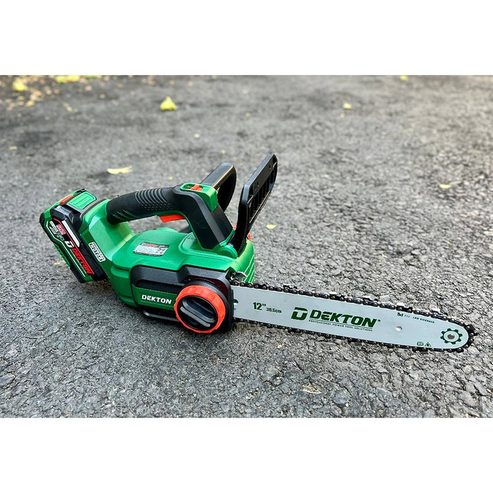 Máy cưa xích Dekton M21-CX12BL dùng pin 21V, chiều dài lam 12 inch (300mm)