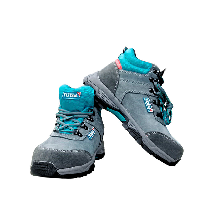 Giày bảo hộ Total kích thước từ 39 - 43, đế giày chất liệu EVA