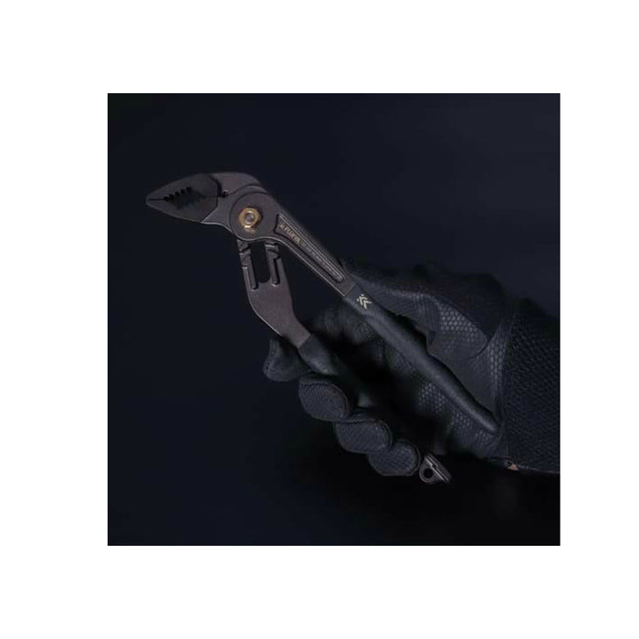 Kìm mỏ quạ Fujiya Kurokin-Series, thiết kế nhỏ gọn (Lightweight), kích thước từ 202mm - 251mm. Tiêu chuẩn RoHS