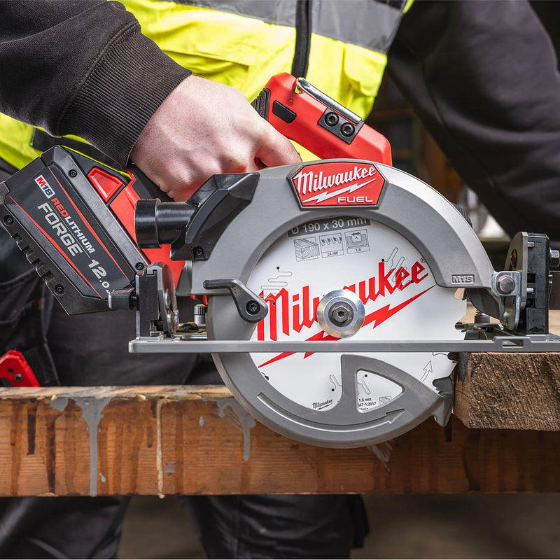 Máy cưa đĩa Milwaukee M18 FCS66GR3 dùng Pin 18V, đường kính lưỡi 190mm