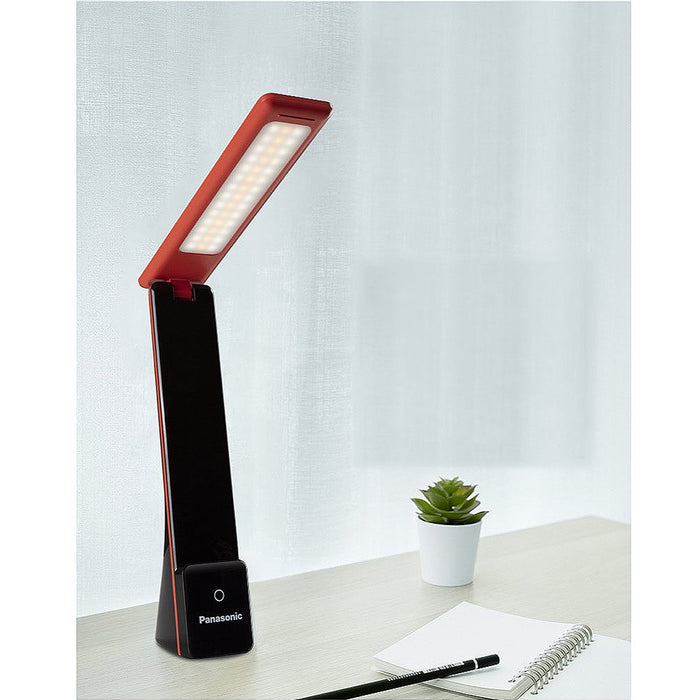 Đèn bàn cảm ứng chống cận Panasonic, công suất 5W, có 3 màu sáng đèn