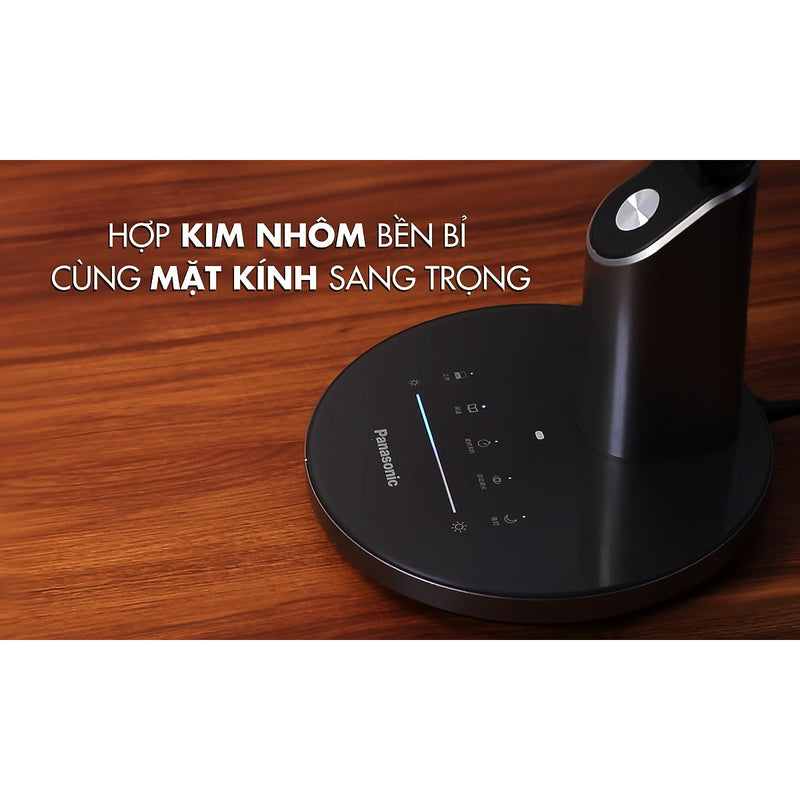 Đèn bàn cảm ứng thông minh, đa chức năng Panasonic HHGLT063319, công suất 20W, có 3 màu sáng đèn