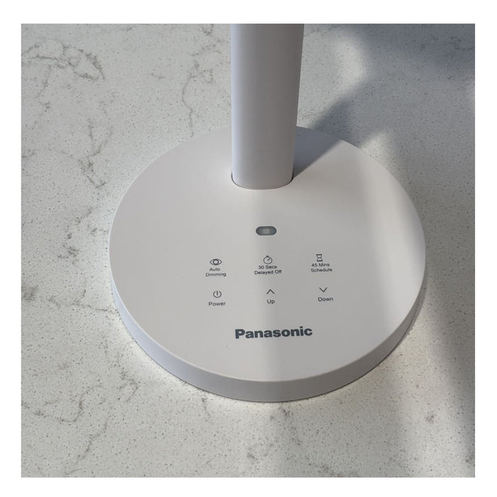 Đèn bàn cảm ứng đa chức năng, chống cận Panasonic HHLT042119, công suất 7.5W, màu ánh đèn vàng trung tính