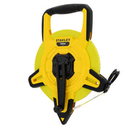 Thước dây sợi thủy tinh Stanley PowerWinder 2-34-777 khung nhựa ABS màu vàng đen tay cầm công thái học có tay quay tỷ số truyền 3:1 và móc Tru-Zero gập gọn