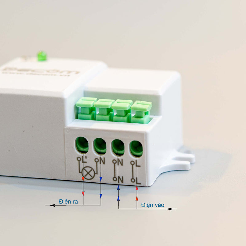 Công tắc cảm ứng vi sóng Decom DC-701H, kích thước 40mm x 60mm (loại tốt)