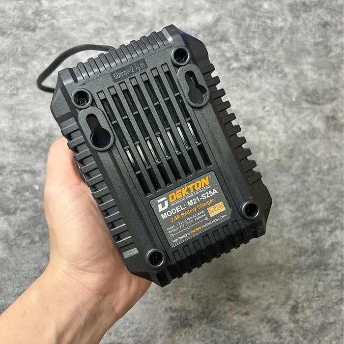 Đế sạc Pin 21V Dekton M21-S25A (2.5A)