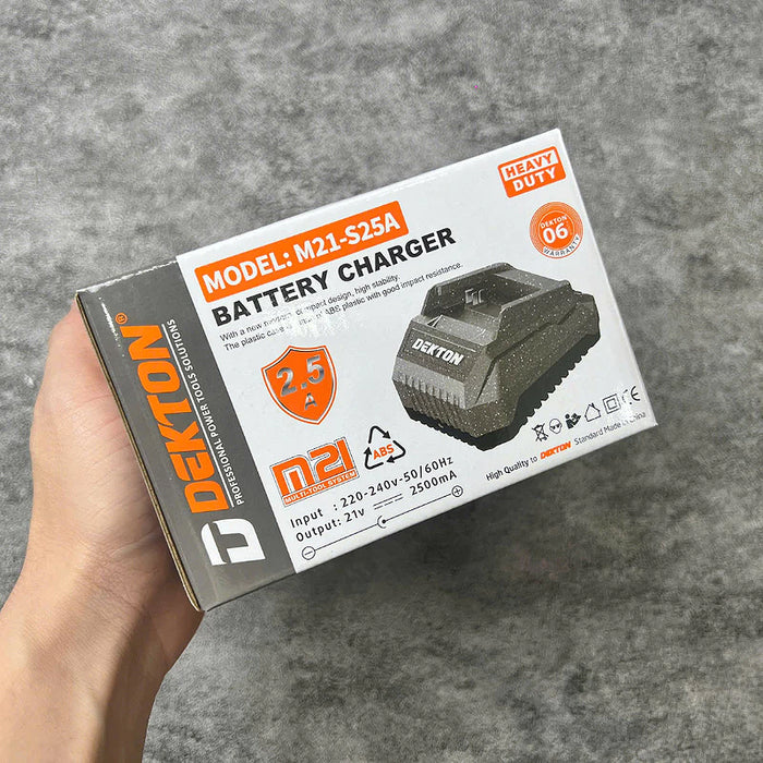 Đế sạc Pin 21V Dekton M21-S25A (2.5A)