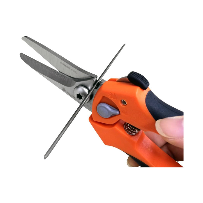 Kéo cắt chất liệu Inox, chuyên dùng cho thợ điện, có lò xo trợ lực Fujiya FM06-210 kích thước 210mm