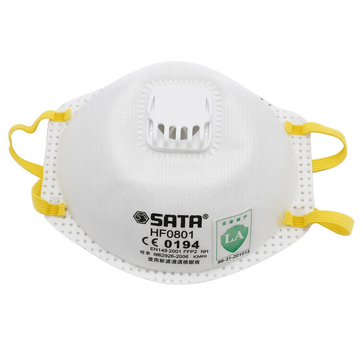 Khẩu trang KN95 SATA HF0801 dạng chén có van thở, lọc hiệu quả, ôm sát mặt, thoải mái khi đeo.