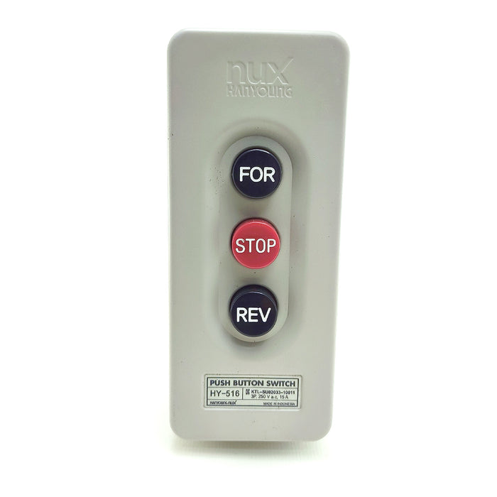Hộp công tắc khởi động 3 nút bấm Hanyoung Nux HY-516, tải 15A 250V AC, 3P, vỏ thép sơn tĩnh điện