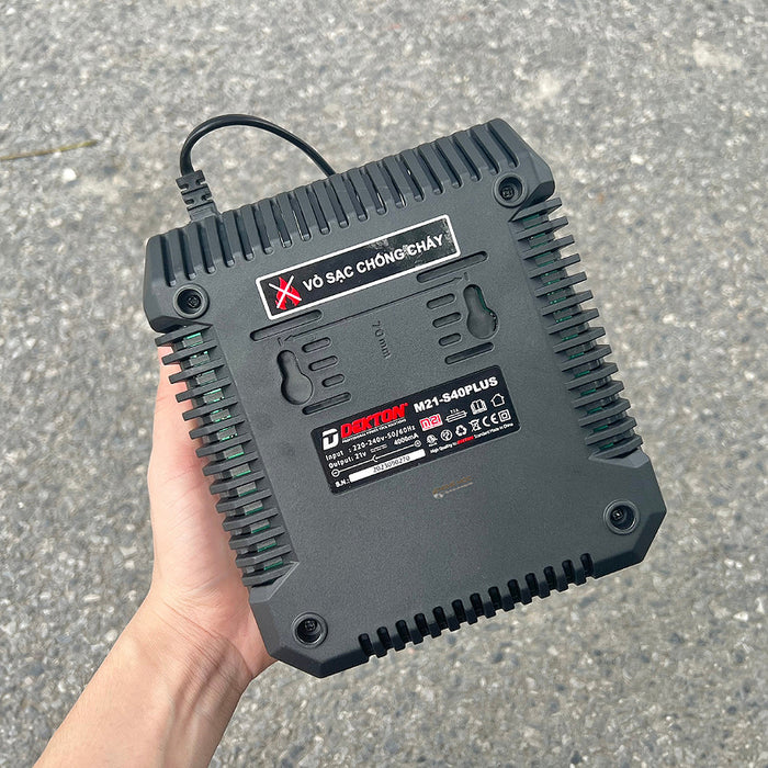 Đế sạc nhanh 21V Dekton M21-S40PLUS (4.0A) vỏ sạc chống cháy
