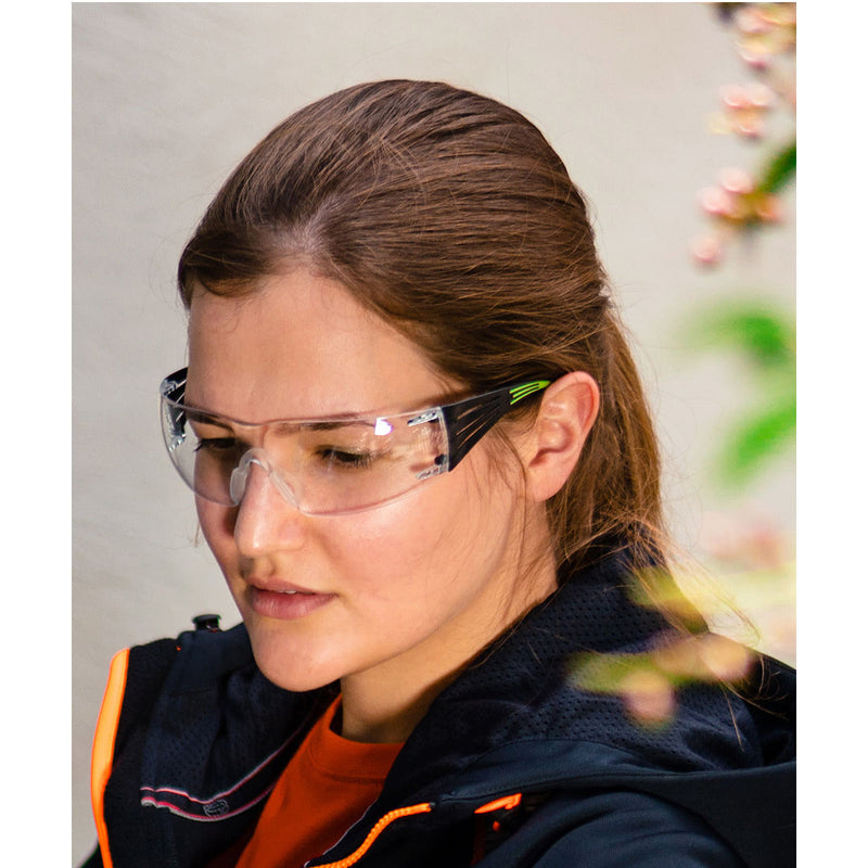 Kính bảo hộ 3M SecureFit 400 Series chống trầy xước, chống đọng sương