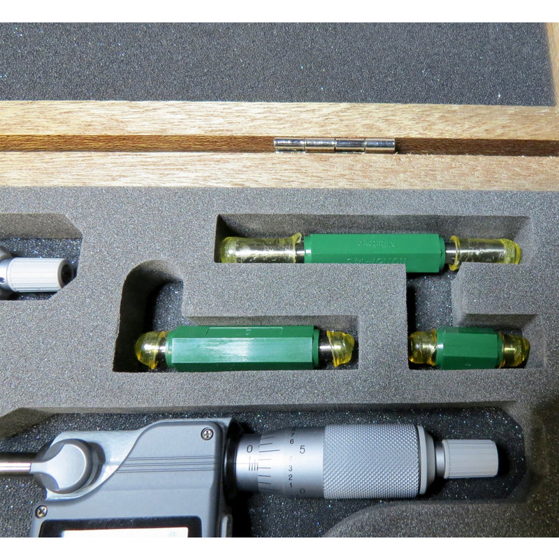 Bộ 4 thước Panme điện tử Mitutoyo hệ Inch - Mã số 293-961-30. Đáp ứng dãy đo từ 0-4 Inch. Có cổng SPC