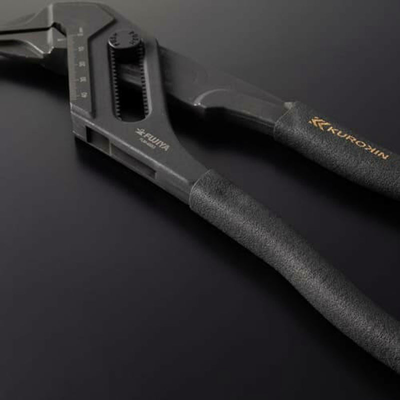 Mỏ lết điều chỉnh nhanh Fujiya FLM-45-BG Kurokin-Series, kích thước 263.5mm, độ mở ngàm từ 0 ~ 45mm. Tiêu chuẩn RoHS