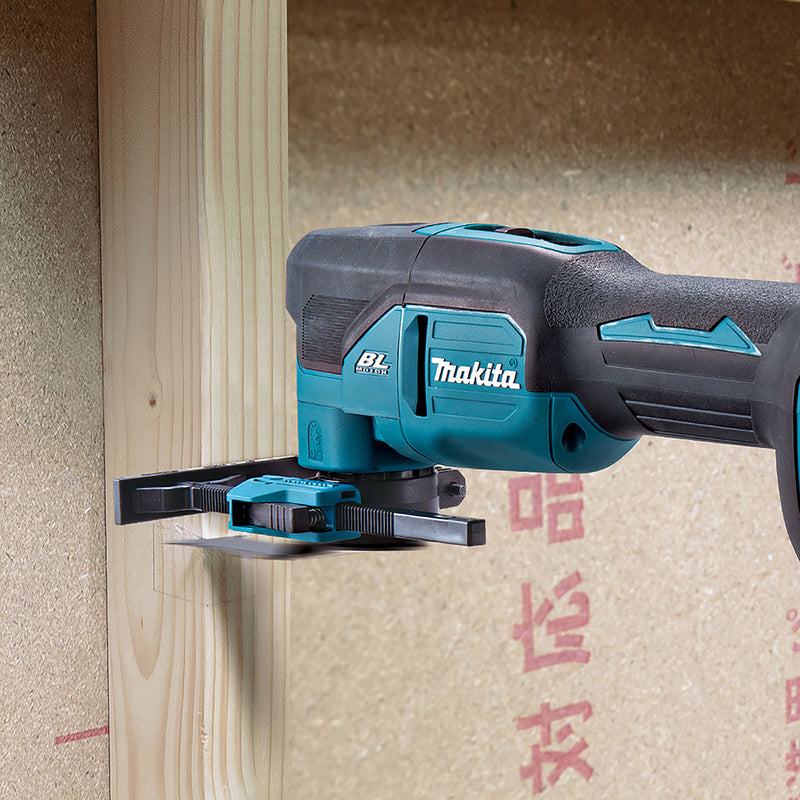 Máy cắt rung đa năng Makita DTM53 dùng Pin 18V, tiêu chuẩn lưỡi STARLOCK, OIS