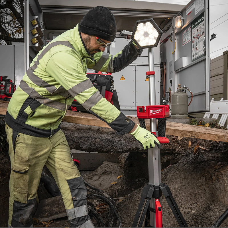 Đèn LED công trường Milwaukee M18 SAL2 dùng Pin 18V, độ sáng 2,800lm