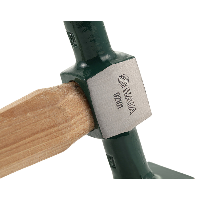 Búa gò kim loại, cán gỗ Hickory SATA 92101 chiều dài 330mm, trọng lượng 320g
