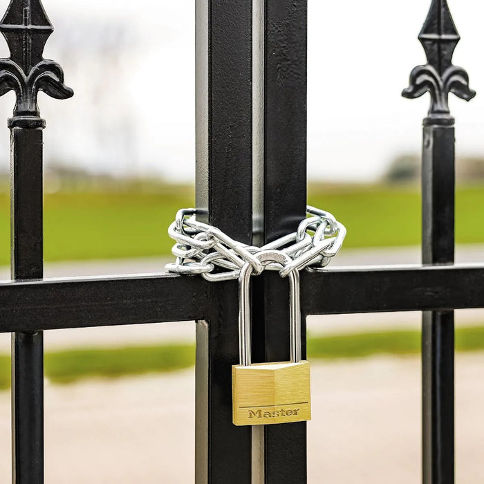 Ổ khóa treo càng dài Master Lock 150DLJ, thân khóa bằng đồng thau nguyên khối 50mm