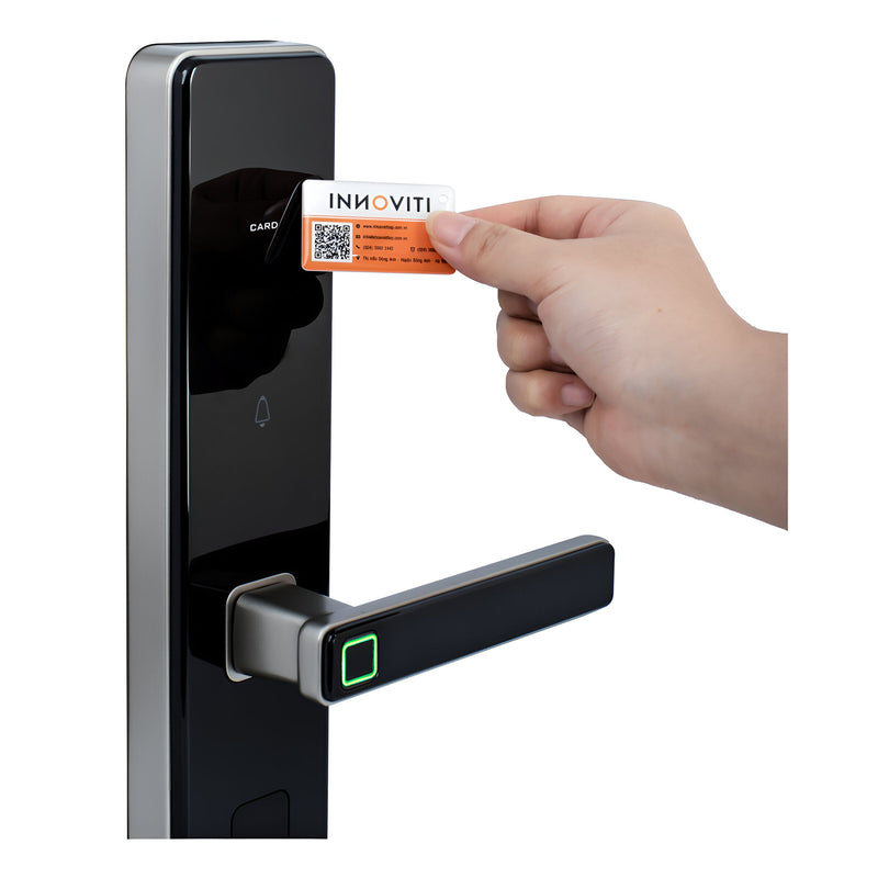 Khóa điện tử Việt Tiệp 28381 tích hợp vân tay, mật khẩu, chìa cơ và thẻ từ