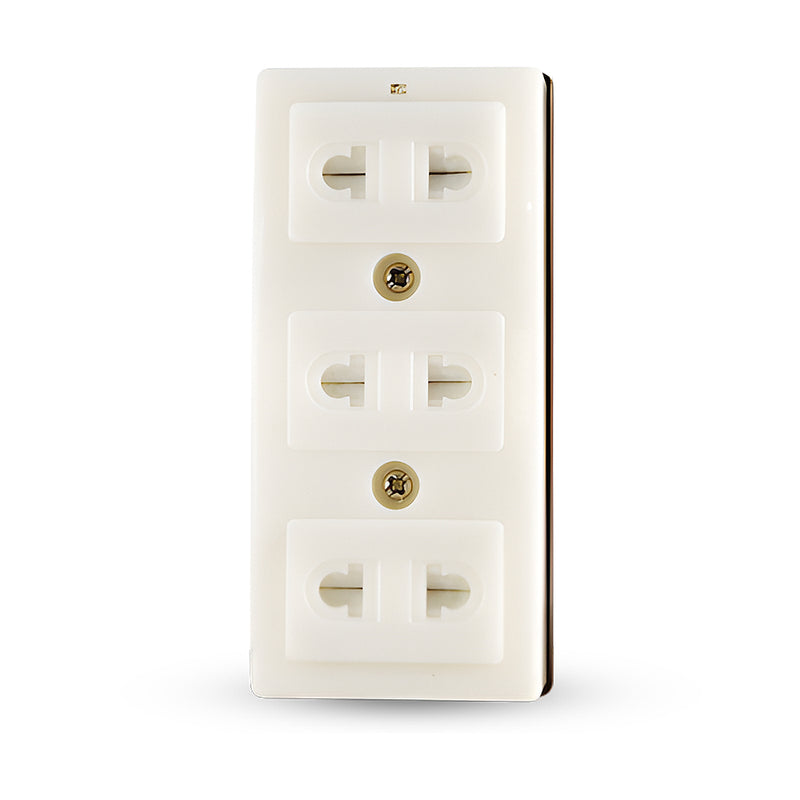 Ổ cắm nổi 3 cổng SOPOKA T31 trắng, không nắp che, chịu nhiệt, tiếp điểm đồng nguyên chất, an toàn, dễ lắp đặt.