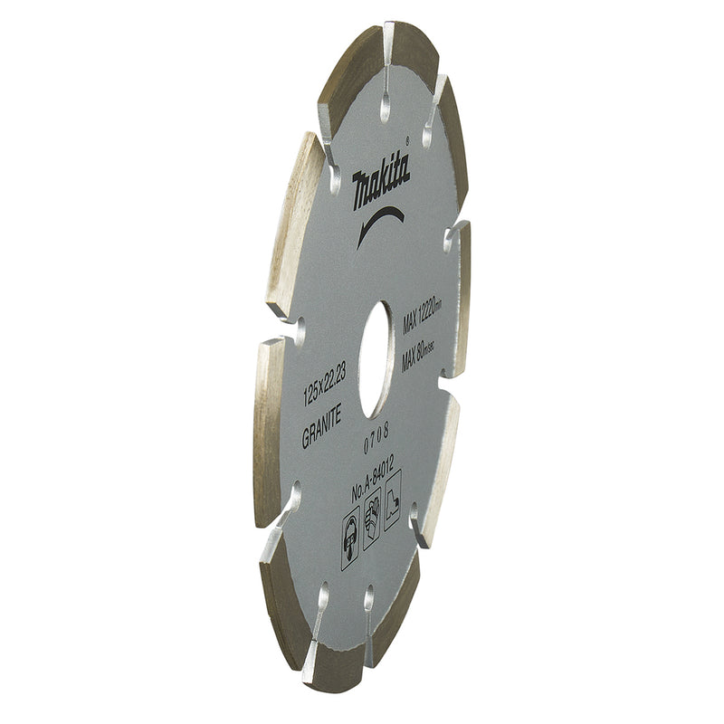 Lưỡi cắt kim cương phân đoạn 125mm Makita A-84012 dùng cho đá granite, lỗ trục 22,23mm, cắt khô (Cấp 2 sao)