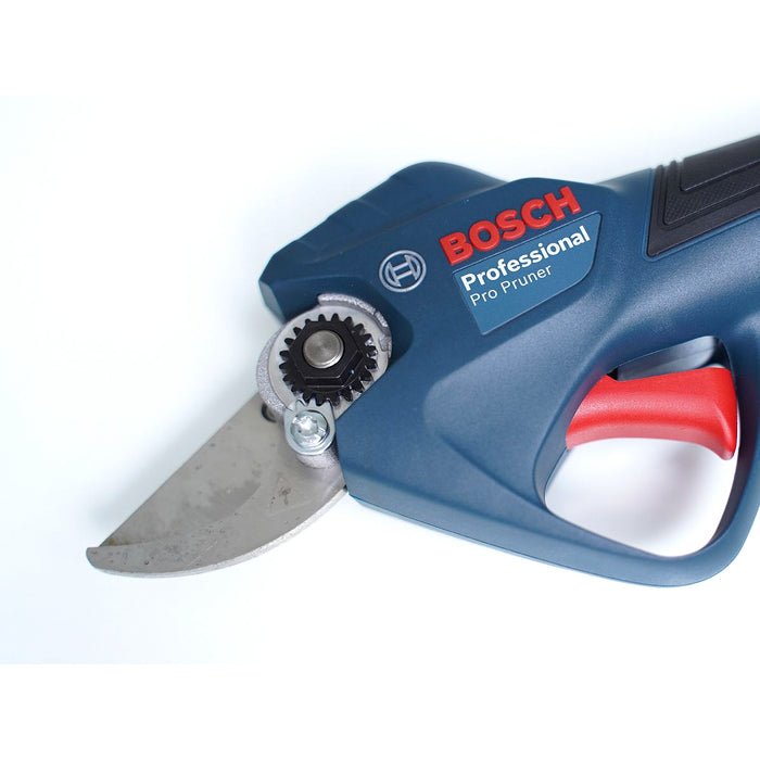 Máy cắt cành Bosch Pro Pruner dùng Pin 12V, khả năng cắt tối đa 25mm