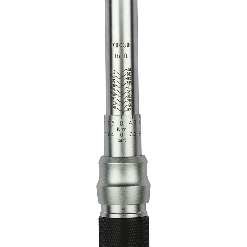 Cận cảnh vạch chia lực khắc laser rõ nét trên thân cần siết lực tự động Stanley cốt 1/2 inch