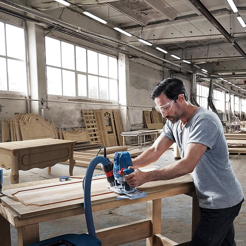 Máy phay Bosch GOF 130 công suất 1300W, chấu bóp 6mm - 8mm mã số 06016B70K1