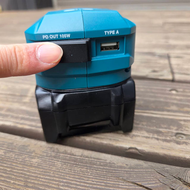 Bộ chuyển đổi nguồn USB Makita ADP002G dùng Pin 40Vmax XGT, công suất tối đa 117W