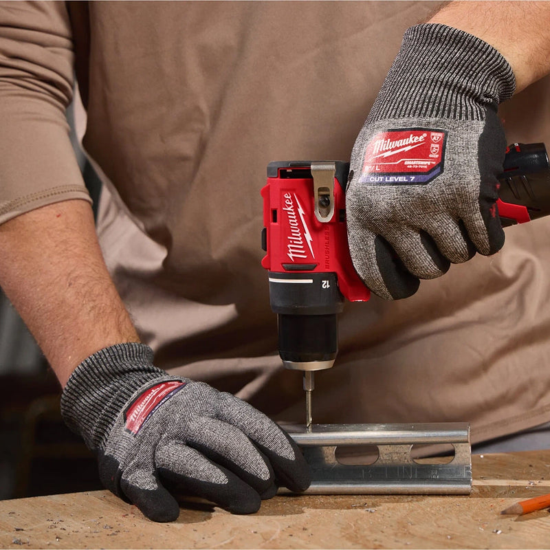Máy khoan gỗ thép Milwaukee M12 BLDDRC dùng Pin 12V, đầu kẹp 10mm