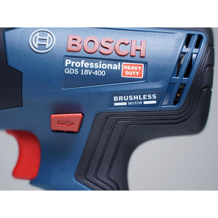 Máy siết bu lông dùng Pin 18V Bosch GDS 18V-400 Professional, cốt 1/2 inch, lực siết 400Nm, mã số 06019K00K1 (chỉ có thân máy, không kèm pin và sạc)