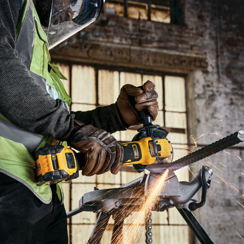 Máy mài góc Dewalt DCG409V, dùng Pin FLEXVOLT 20V/60VMax, đường kính lưỡi 100mm, công tắc trượt