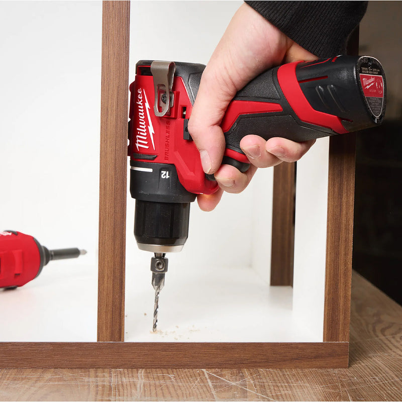 Máy khoan gỗ thép Milwaukee M12 BLDDRC dùng Pin 12V, đầu kẹp 10mm