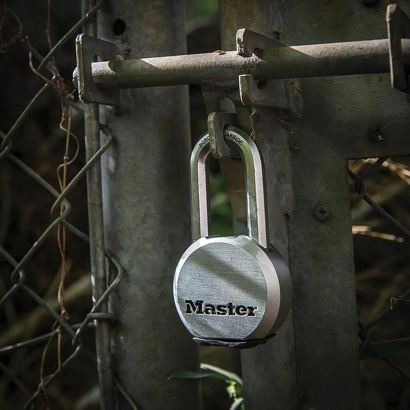Ổ khóa treo càng dài Master Lock M830DLH cao cấp, thân khóa bằng thép nguyên khối 54mm