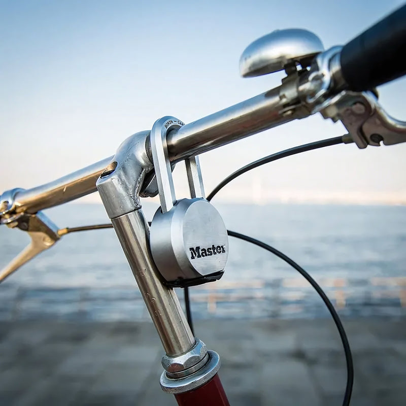 Ổ khóa treo càng dài Master Lock M830DLH cao cấp, thân khóa bằng thép nguyên khối 54mm