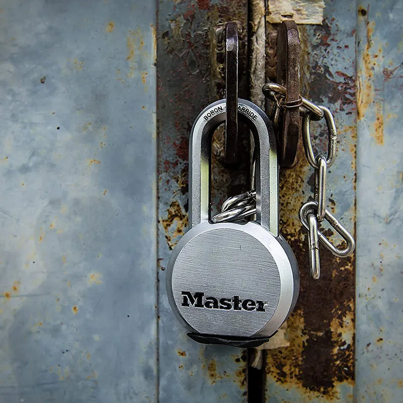 Ổ khóa treo càng dài Master Lock M830DLH cao cấp, thân khóa bằng thép nguyên khối 54mm