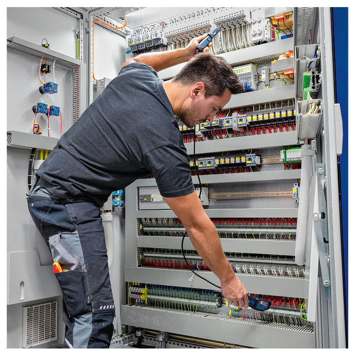 Máy đo điện Bosch GVT 1000-15 đo tối đa 1000V mã số 0601077800