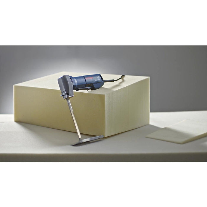 Máy cắt mút xốp, cao su bọt Bosch GSG 300 công suất 350W, độ sâu cắt 300mm mã số 0601575103