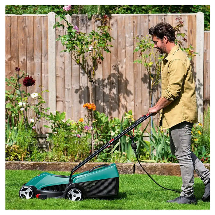 Máy cắt cỏ đẩy Bosch Rotak 32 công suất 1200W, đường kính lưỡi 320mm mã số 0600885B00