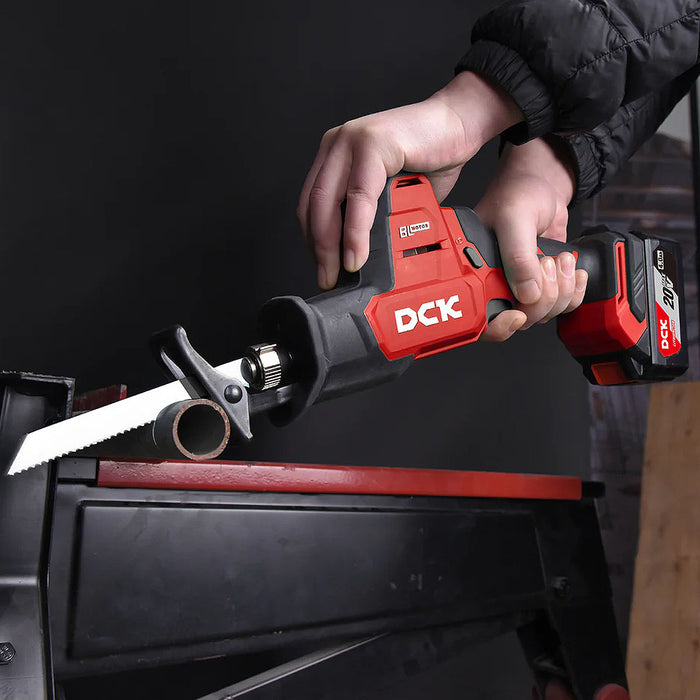 Máy cưa kiếm DCK KDJF22 dùng Pin 20V, độ xọc 22mm