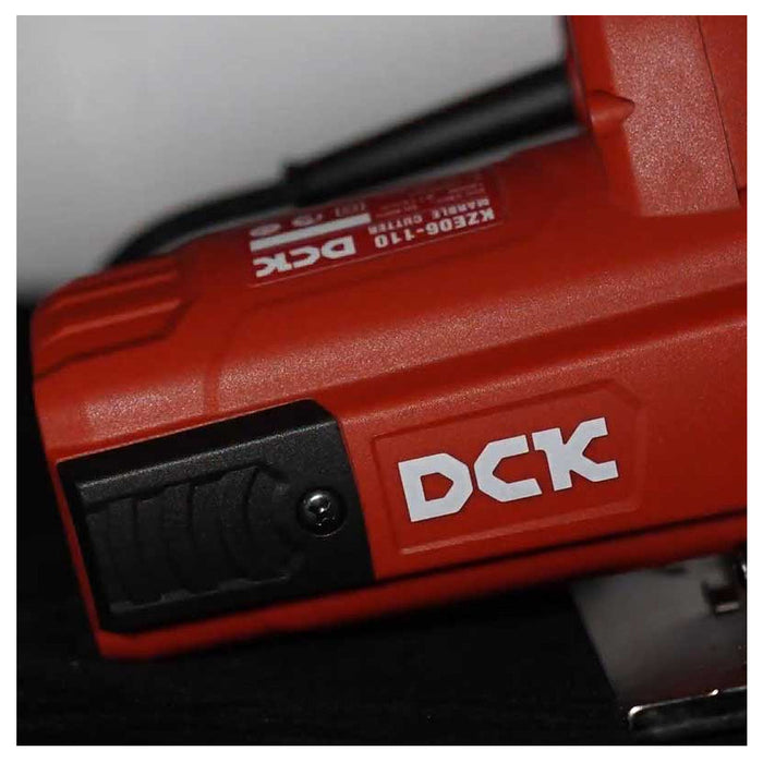 Máy cắt gạch đá DCK KZE06-110 công suất 1,800W, đường kính lưỡi 110mm