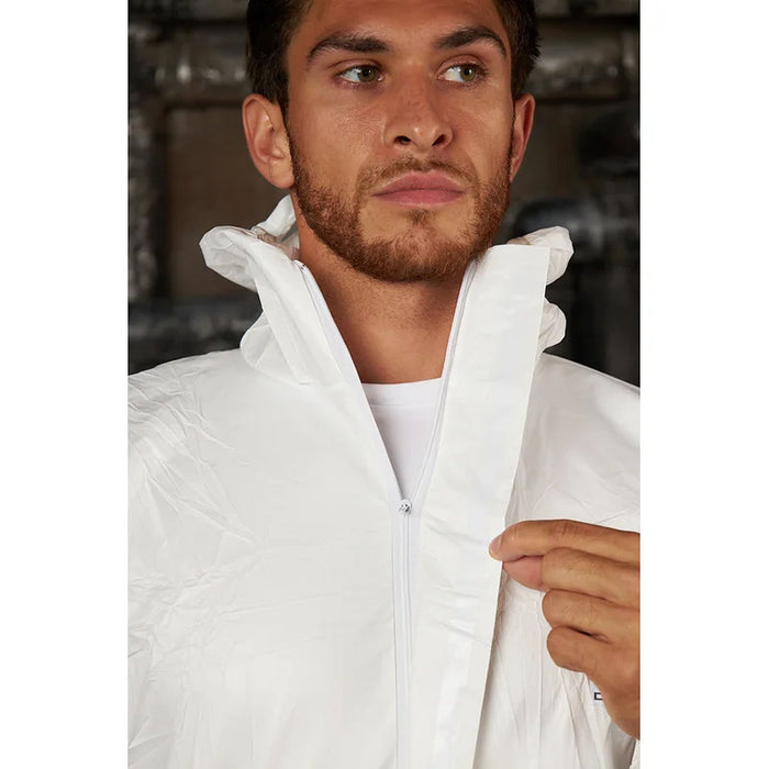 Quần áo bảo hộ Delta Plus DT117 dành cho các công việc có mức độ rủi ro cao ( CE Category III )