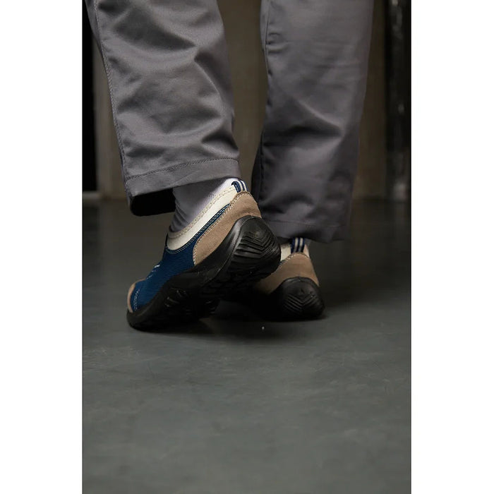 Giày bảo hộ cổ thấp Delta Plus Miami S1P SRC phần bảo vệ bằng Inox