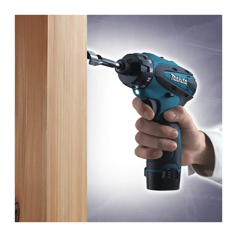 Máy khoan gỗ thép Makita DF030D dùng Pin 10.8V, đuôi lục giác 6.35mm ( 1/4 inch )