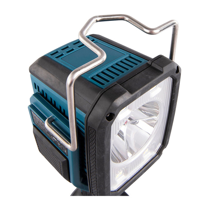 Đèn LED Makita DML812 dùng Pin 18V LXT, 14.4V độ sáng 1,250lm