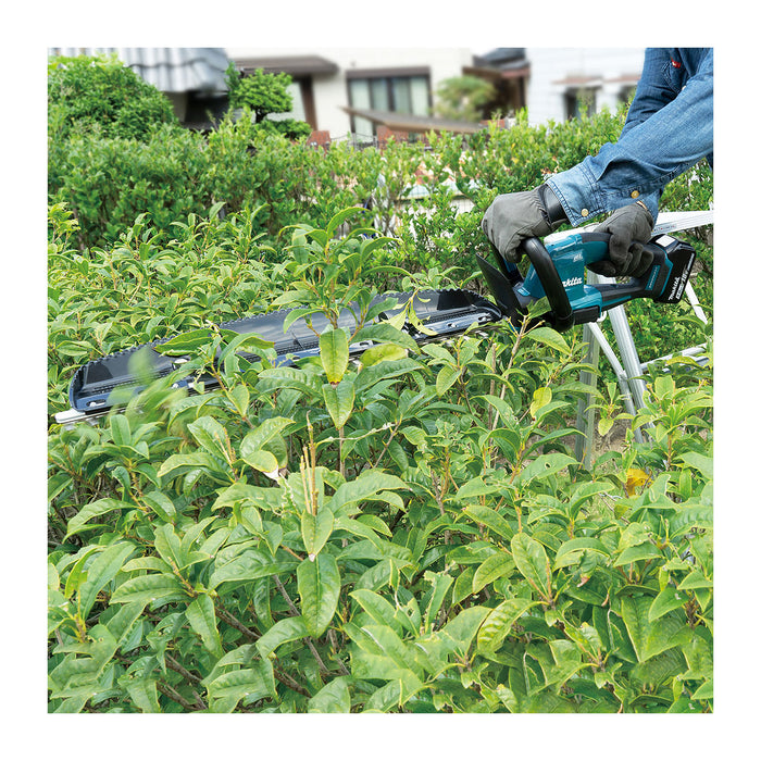 Máy tỉa hàng rào Makita DUH606 dùng Pin 18V LXT, chiều dài lưỡi 600mm