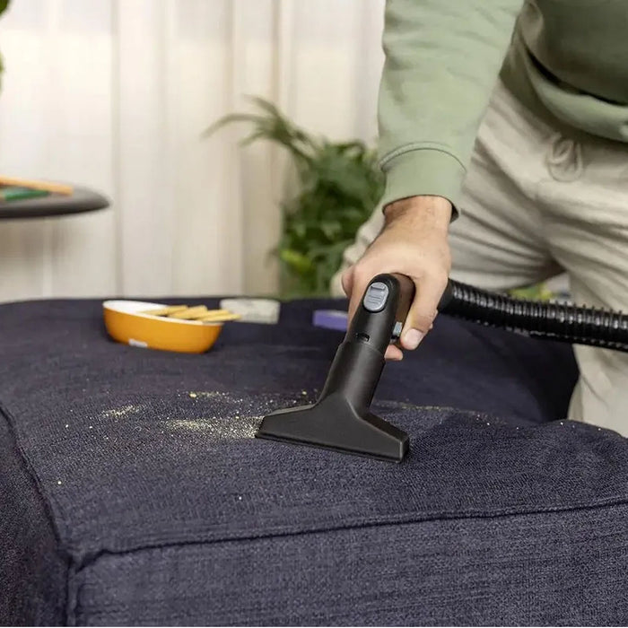 Máy giặt thảm tích hợp hút bụi Karcher SE 4 công suất 1000W, dung tích 4L ( Hút khô, nước & vệ sinh thảm )